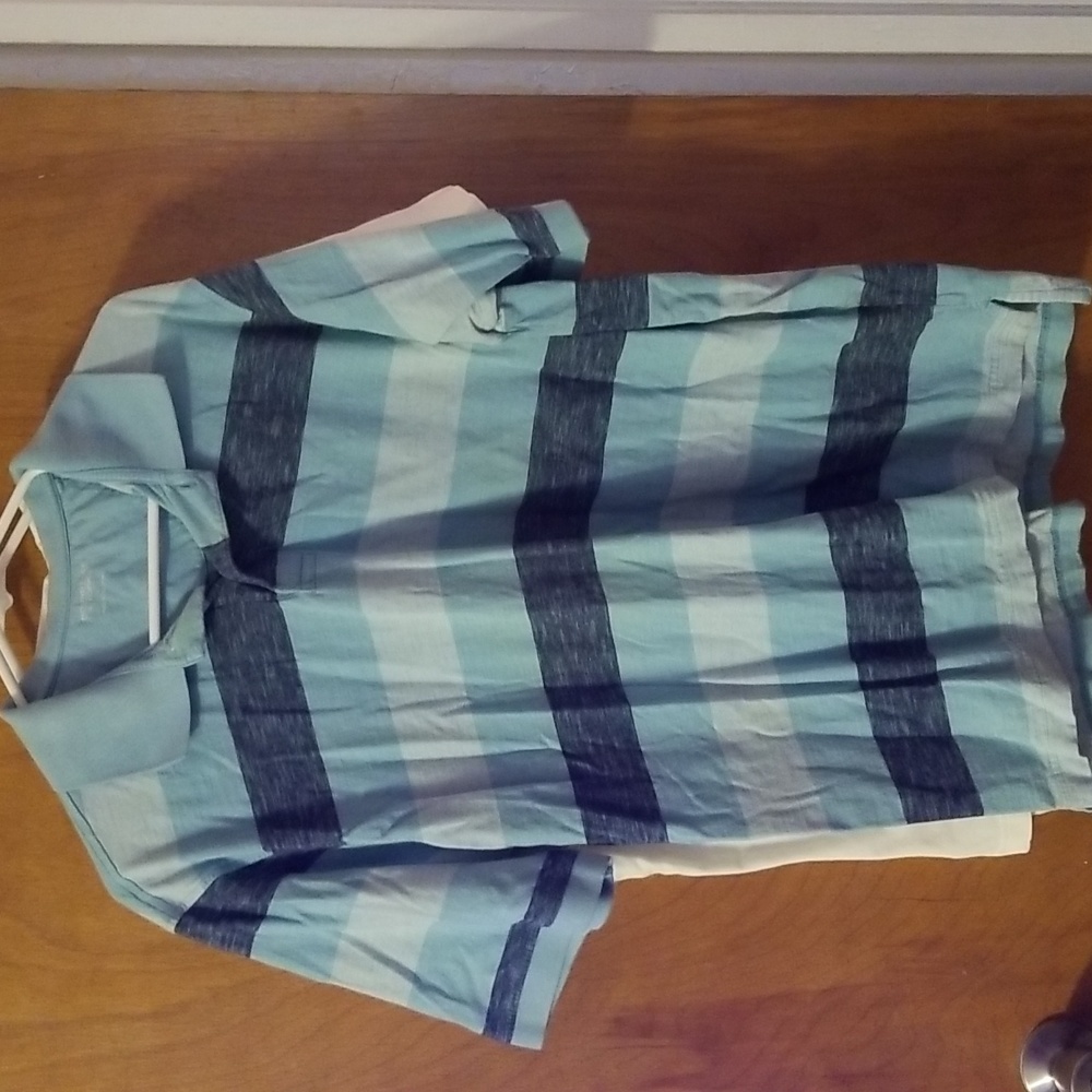 Polo Style Short Sleeve L Shirts: D